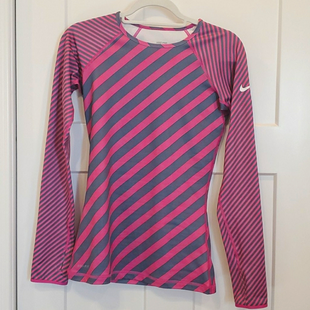 Nike PRO Dri-Fit top size Small NWOT